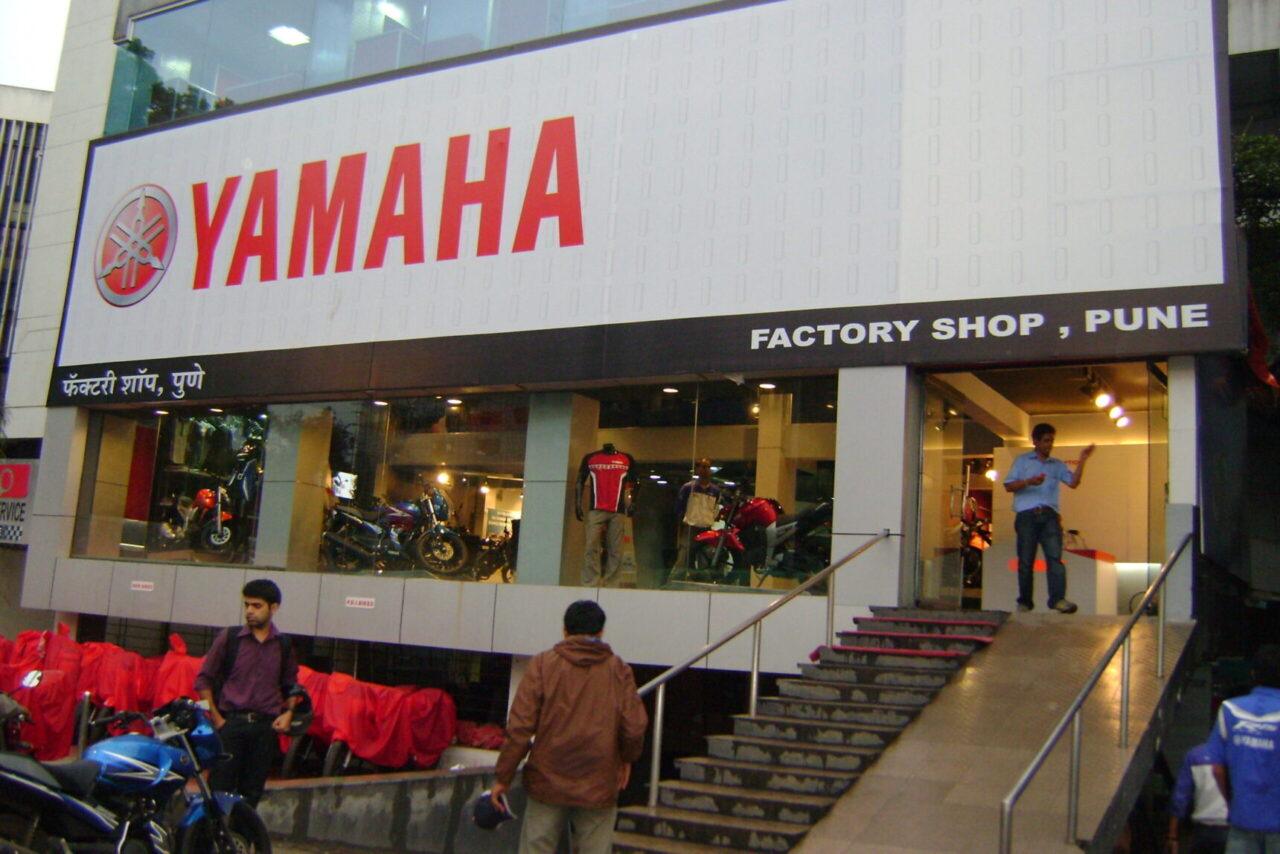 Automotive showroom turnkey fit-out